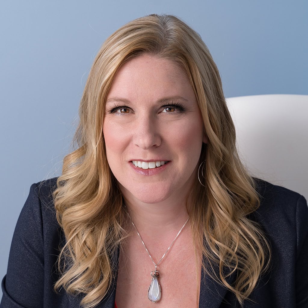 Laura Warren, psychic medium
